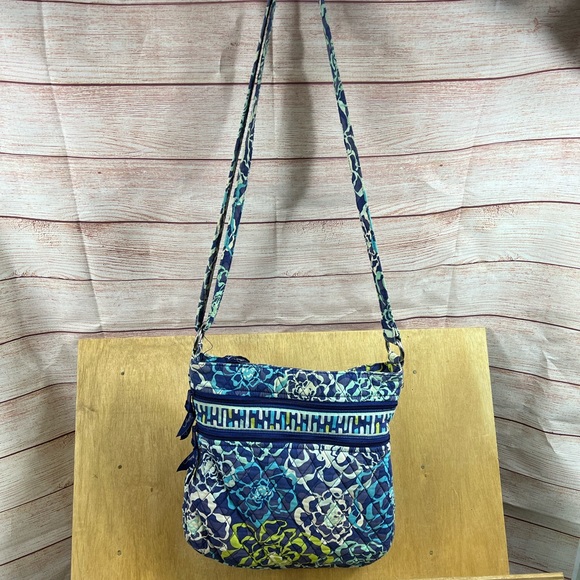 Vera Bradley "Katalina Blues" Bag and Wallet Combo - Picture 2 of 13